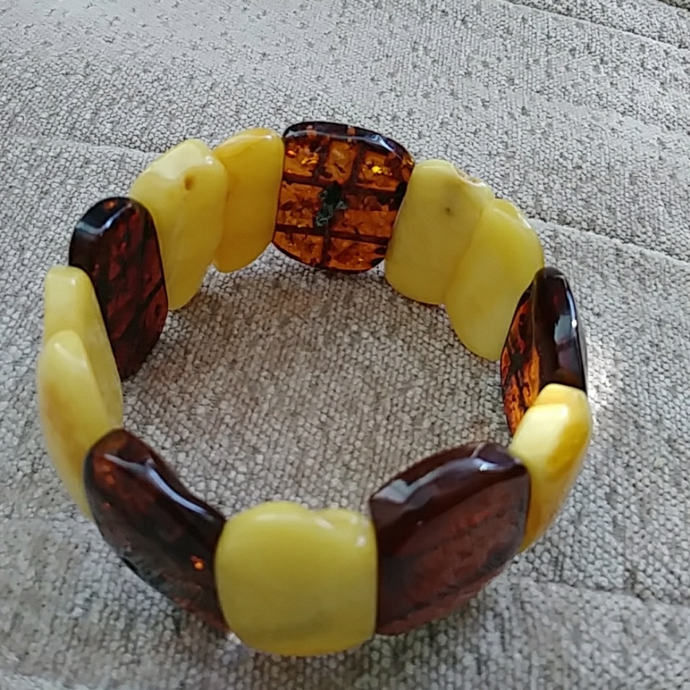 Genuine amber bracelet